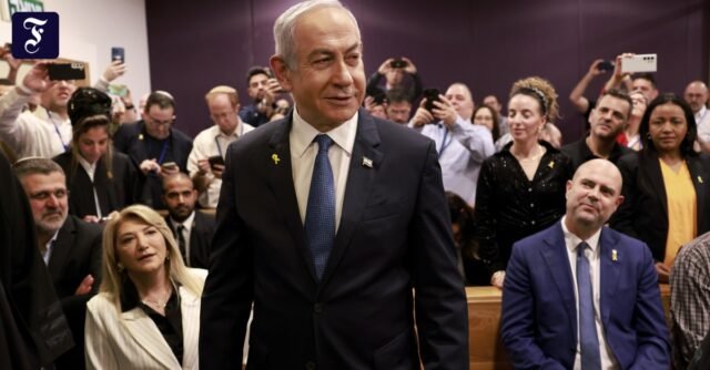 Benjamín Netanyahu en el juicio por corrupción: las acusaciones son “absurdas”
