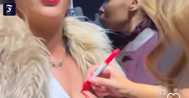 “Mariah Carey firma en mis tetas”
