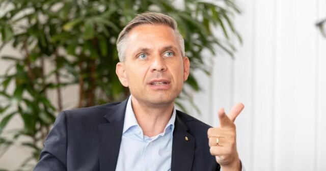 “Una pausa puede convertirse en una recesión”
