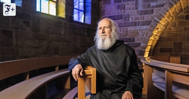 El padre Anselm Grün sobre las crisis espirituales y el cambio
