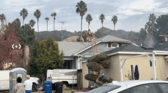 1 muerto en incendio de estructura en Eagle Rock 
