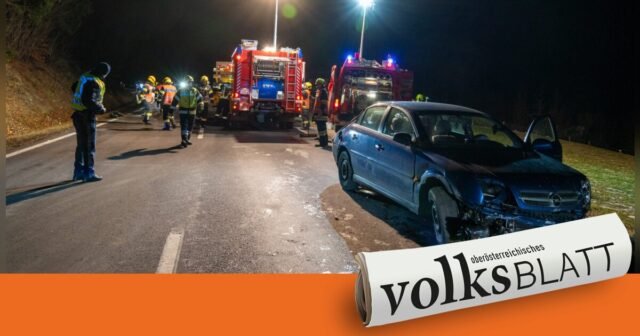 El conductor volcó y tuvo que ser trasladado al hospital.
