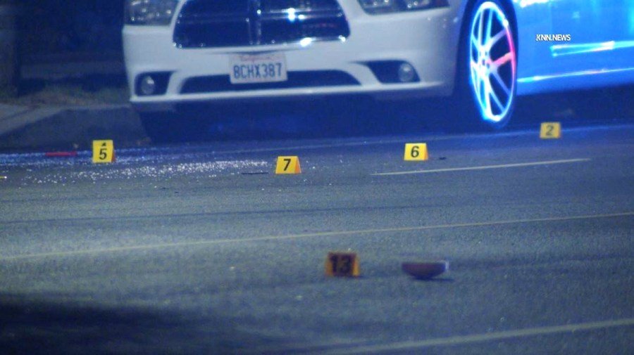 Un sospechoso de atropello y fuga sigue prófugo después de que un peatón fuera atropellado y asesinado en Reseda el 27 de diciembre de 2024. (KNN)