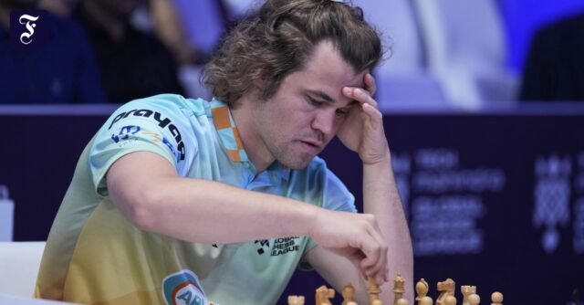 Carlsen participa en el Campeonato Mundial de Ajedrez Blitz
