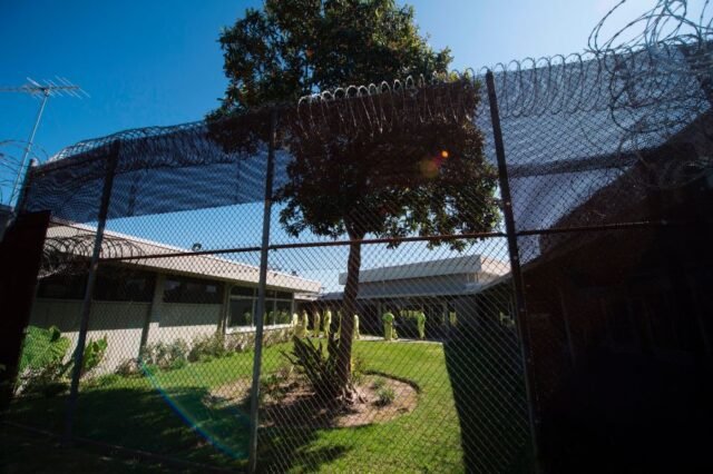 Recluso del condado de Orange muere 2 días después del arresto por robo
