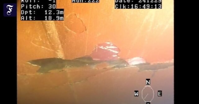 La policía publica fotografías del casco del barco
