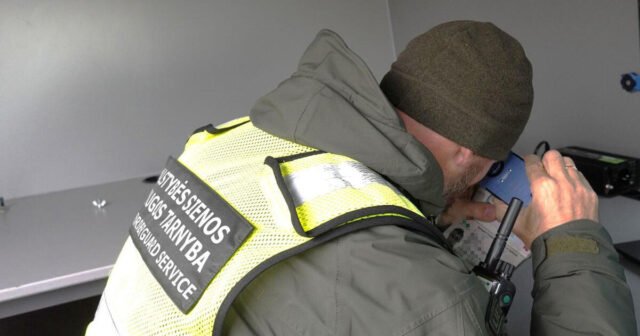 El permiso de conducir de un letón detenido en la frontera es "válido" incluso durante 30 años
