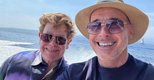 La estrella del pop Elton John y su cónyuge David Furnish están entrando en su segunda década de matrimonio.
