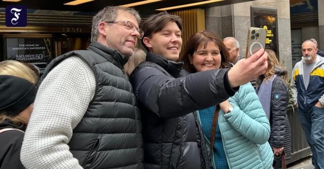 La familia bávara del salvador de Fallon visita Nueva York
