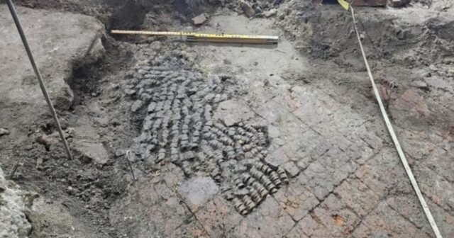 Los arqueólogos han descubierto un suelo medieval hecho de huesos.
