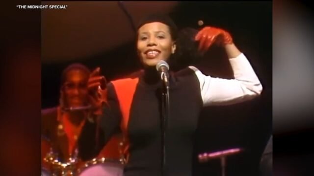 Muere Alfa Anderson, vocalista de 'Chic' y leyenda del disco, a los 77 años
