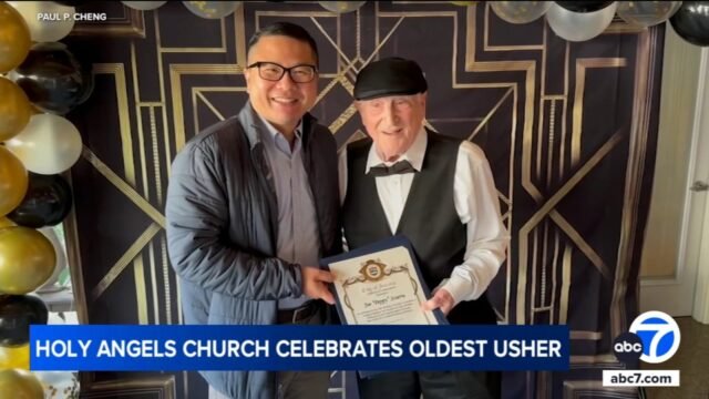 Un veterano de 100 años de la Segunda Guerra Mundial se convierte en el ujier de mayor edad en la Iglesia de los Santos Ángeles
