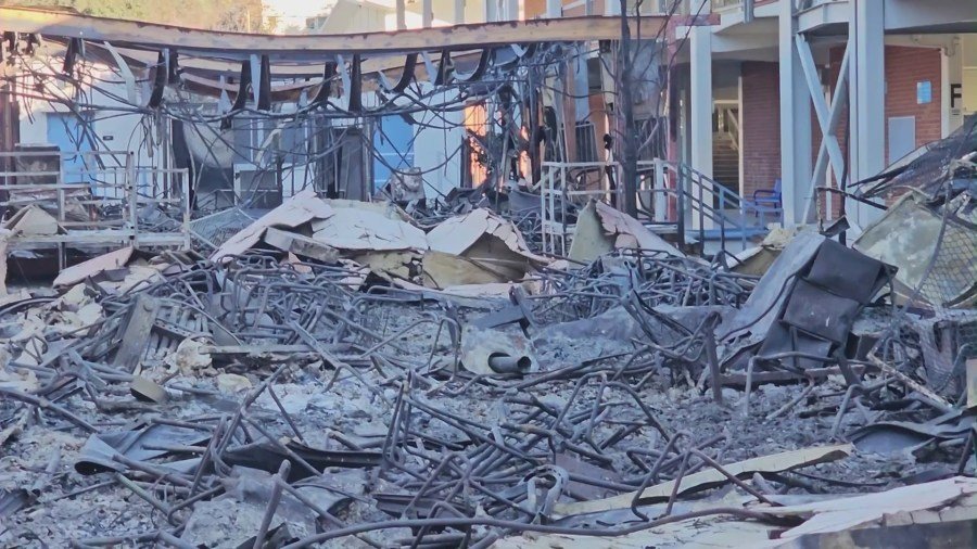 Una gran parte de Palisades Charter High School fue destruida por el incendio Palisades que se inició el 7 de enero de 2025. (KTLA)